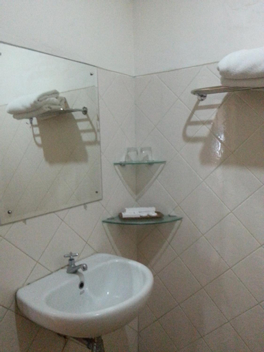 Bathroom 8