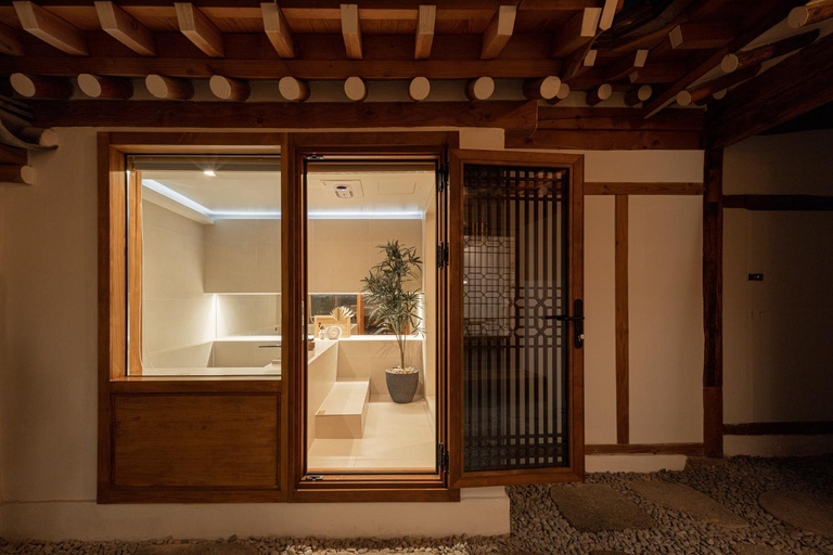 Others 4, Luxury Hanok Mirror Courtyard, Jongno
