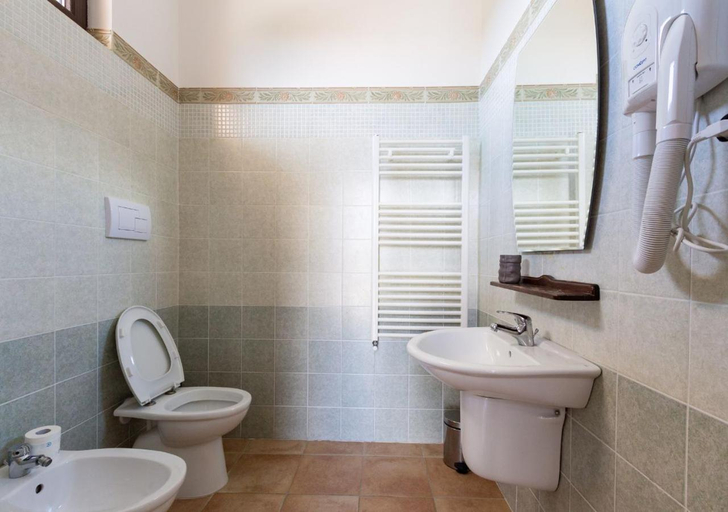 Bathroom 4, Agriturismo in montagna in Irpinia, Avellino