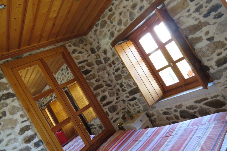 Bedroom, Mystras Inn, Peloponnese
