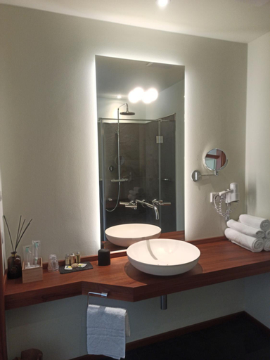 Bathroom 5