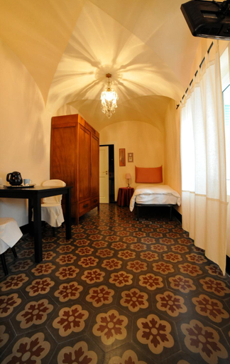 Others 2, Erasmo Rooms & Breakfast, Savona