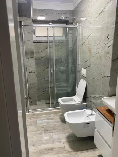 Others 4, Berat Apartment "AAA", Beratit