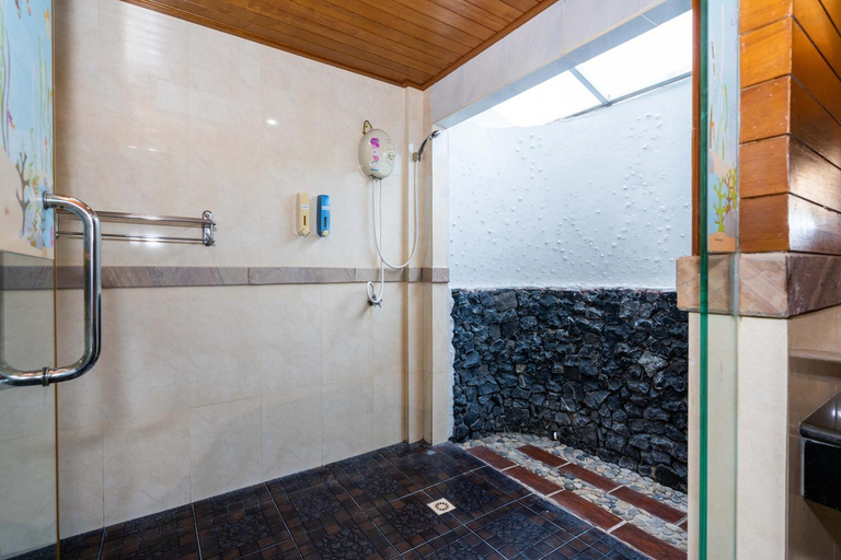 Bathroom 4
