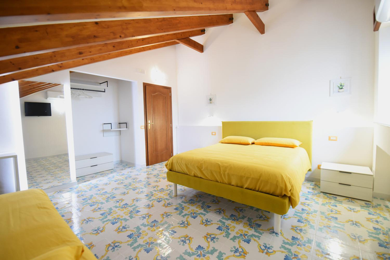 Others 4, B&B IL BIVIO SUI SENTIERI, Napoli