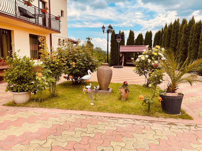 Others 5, Pensiunea Valea Ursului, Campulung