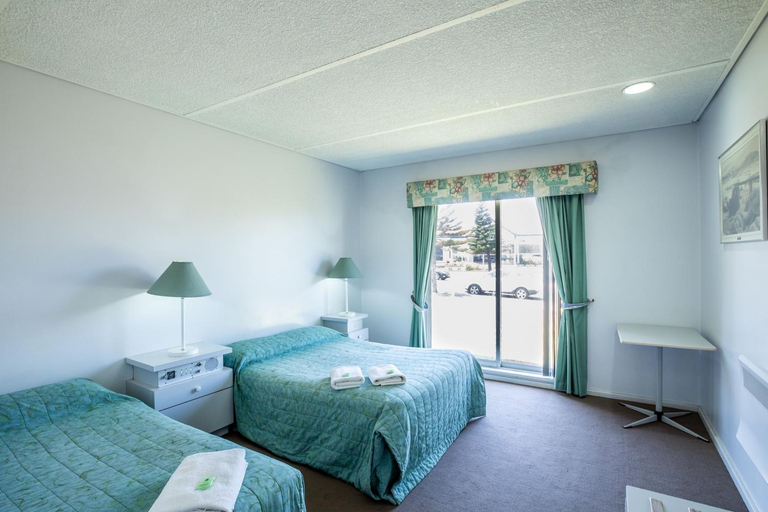 Bedroom 3, Augusta Hotel Motel, Augusta-Margaret River