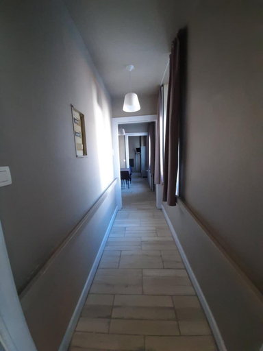 Others 5, hotel Melissa, Hainaut