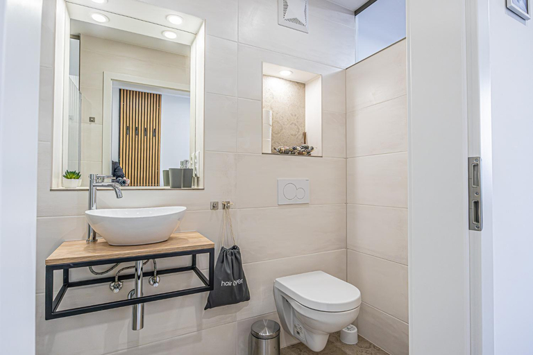 Others 4, Krems Bahnhof Deluxe Rooms - near Danube River, Krems an der Donau Stadt