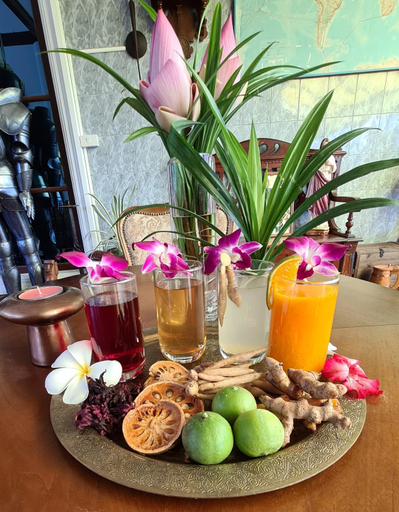 Food & Drinks 5, Beautiful bungalow with a communal outdoor pool and 2 km from the sandy beach, Cha-Am