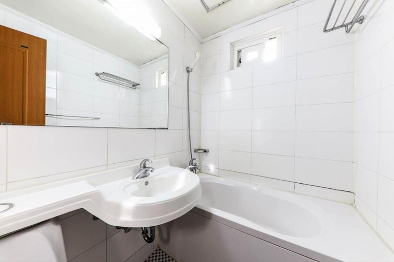 Bathroom 8