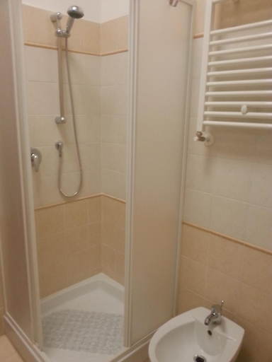 Bathroom 3, Home 103, Rome