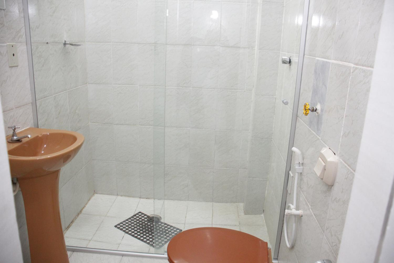 Bathroom 4, Pousada Al Chaddai, São Lourenço