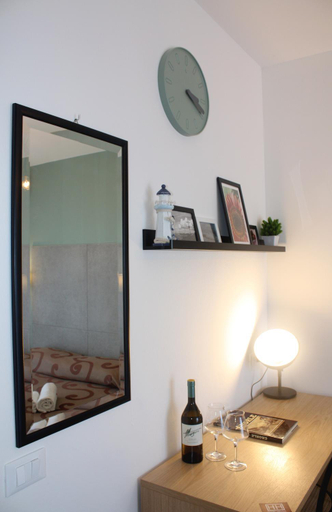 Others 5, Hotel Helga, Venezia