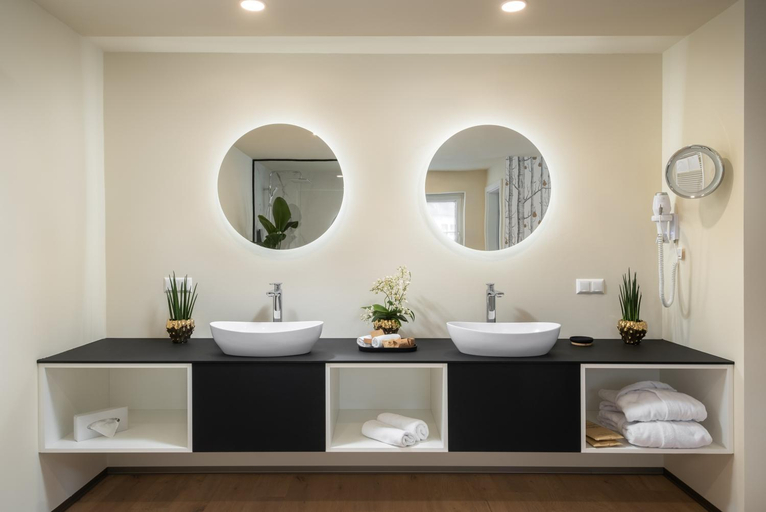 Bathroom 4