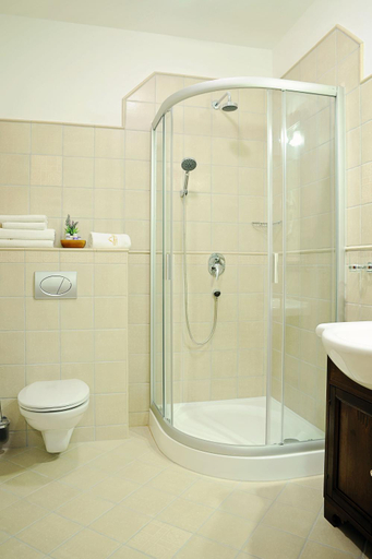 Bathroom 2, Szekszard Szallo, Szekszárd