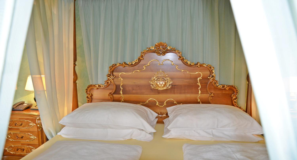 Bedroom 25