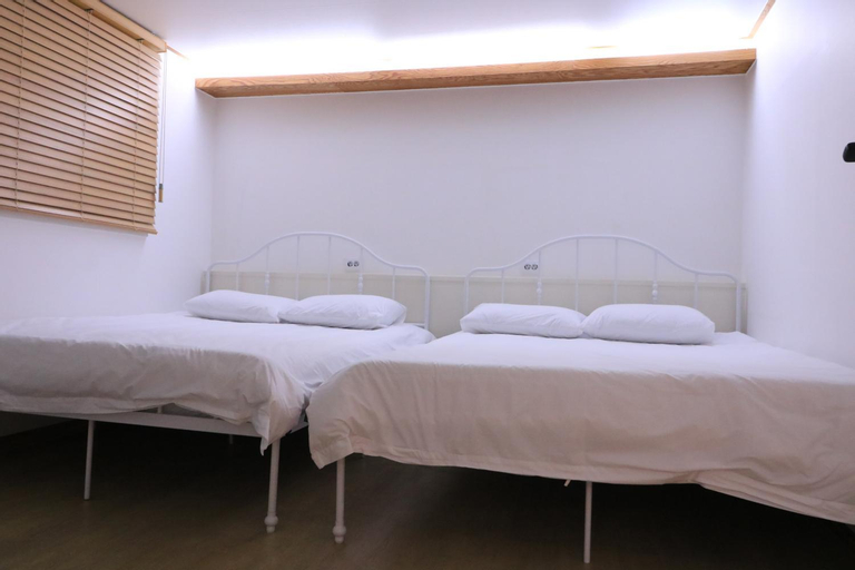 Bedroom 18