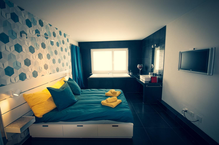 Others 4, Chambre d'hote Valere, Sion