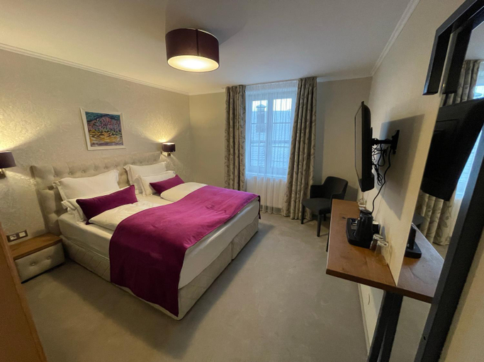 Bedroom 3, Hotel Radetzky, Salzburg Umgebung