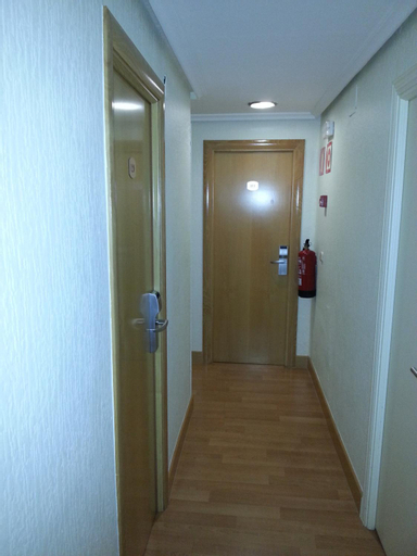 Others 5, Pension Lizaso, Guipúzcoa