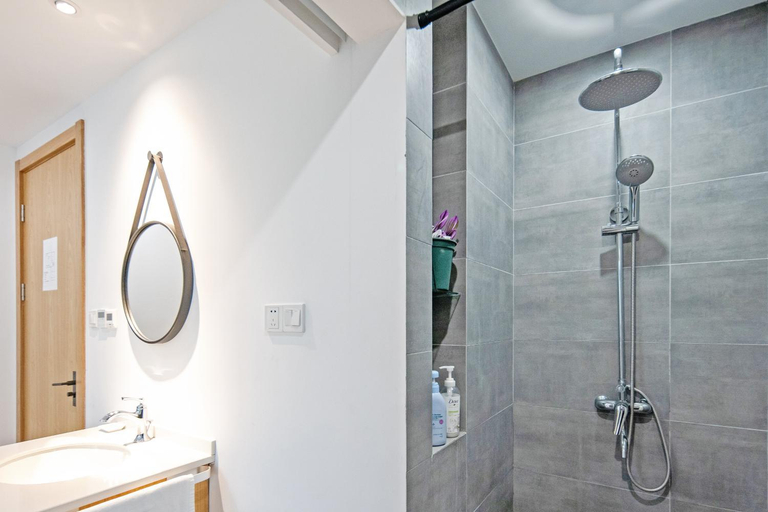 Bathroom 9