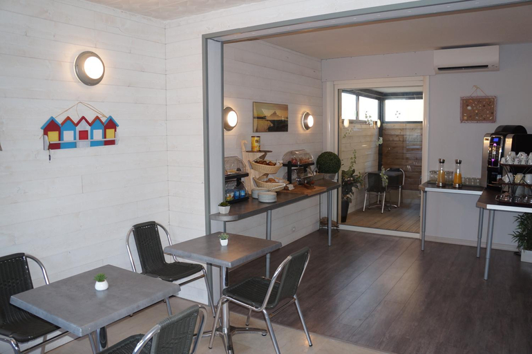 Food & Drinks 5, Hotel de la Plage, Aude