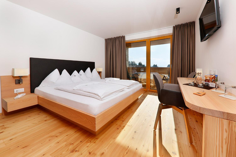 Bedroom, Gasthof Weber, Bolzano