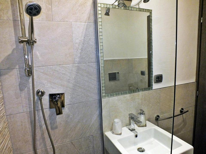 Others 2, B&B Fiera Inn, Bologna