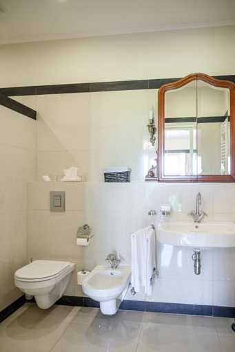 Bathroom 4, Prohipo Stables - Romantic Rooms, Gdańsk