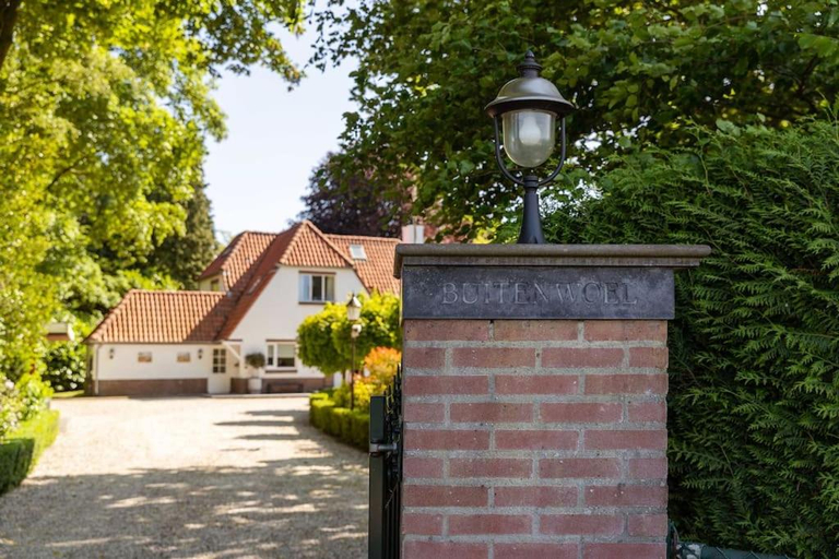 Stylish villa 12p with private pool in the Veluwe, Barneveld