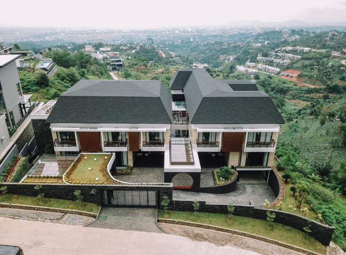 Exterior & Views 2, LaMaIn Villa Dago, Bandung