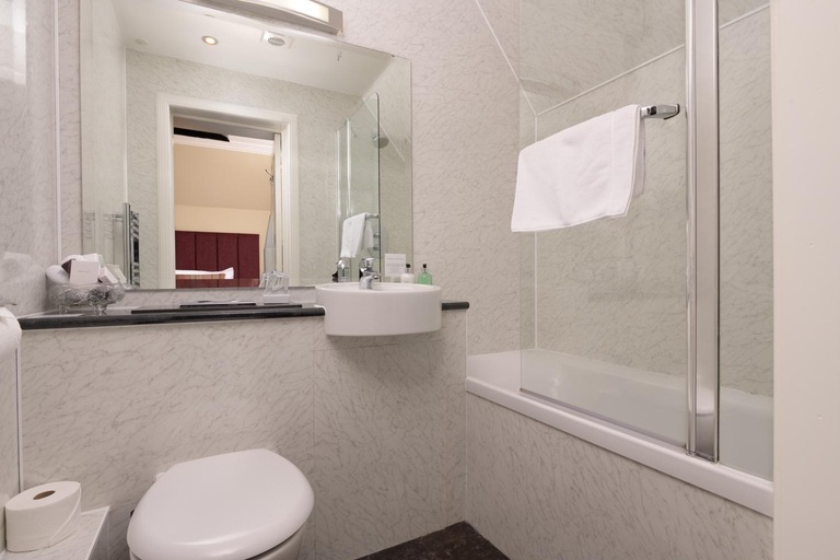 Bathroom 3, No 45, Ballater, Aberdeenshire