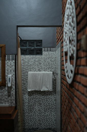 Bathroom 5