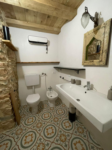 Bedroom 2, Le stanze sul mare, Savona