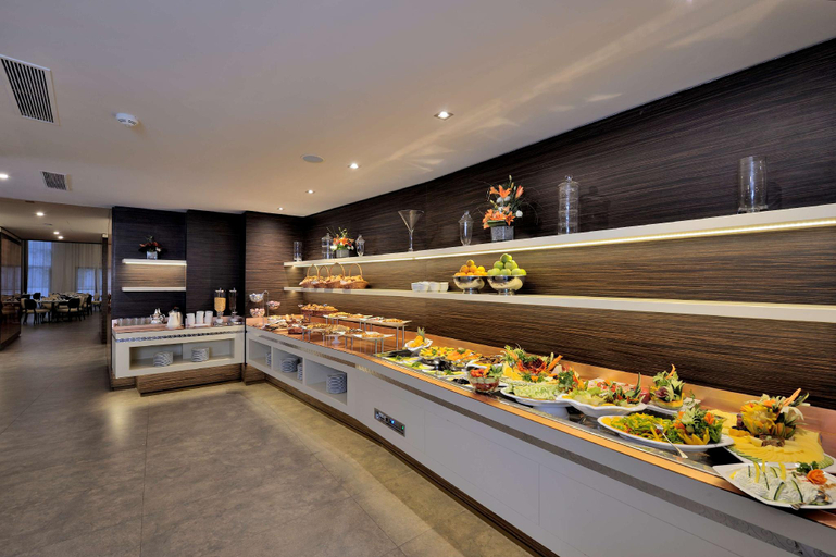 Food & Drinks 5, Kenzi Sidi Maarouf, Casablanca