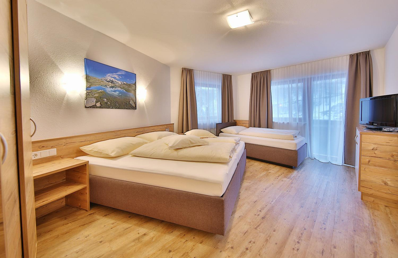 Bedroom 3, Hotel Garni Fiegl Apart, Imst