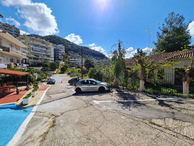 Others 3, Zigos Apartments, Epirus
