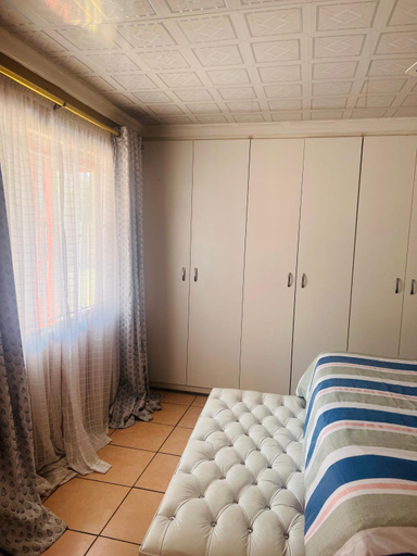 Others 5, Royal Nest Guest House, Sedibeng