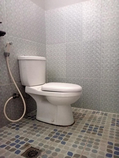 Bathroom 9