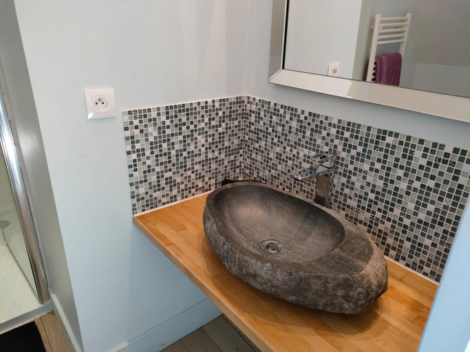 Bathroom 5, Les Logis d Ussé, Indre-et-Loire