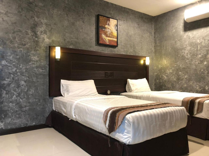 Bedroom 13