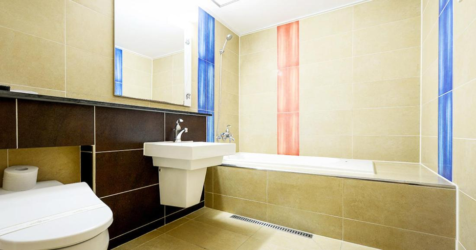 Bathroom 2, Tourist Hotel Sacheon, Sacheon
