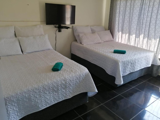 Others 2, TL YAHWEH GUEST HOUSE, Ekurhuleni