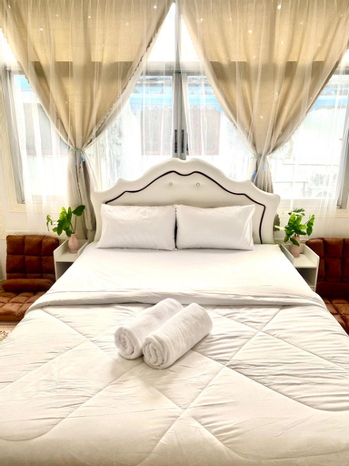 Bedroom 13