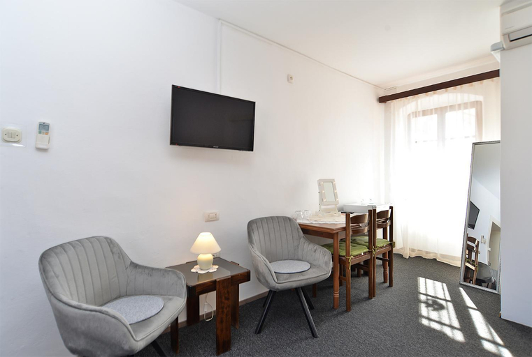 Others 4, Rooms Bale 2150, Bale