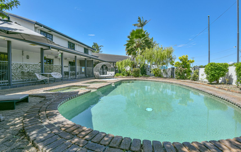 Swimming Pool 4