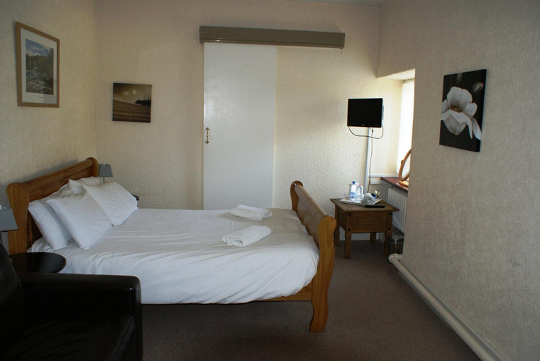 Bedroom 2, Royal Lodge, Gloucestershire
