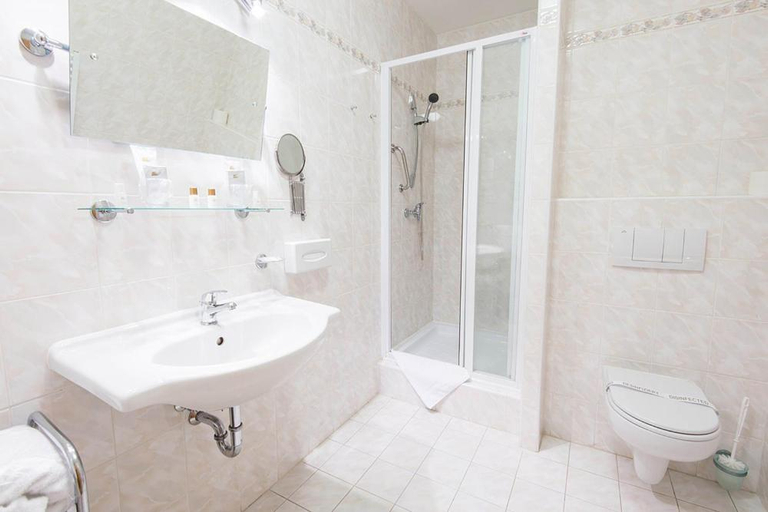 Bathroom 4, Monti Spa, Cheb