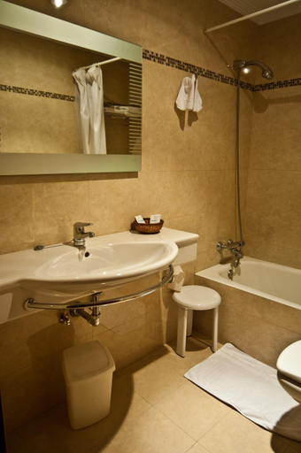 Bathroom 5, Hotel Alameda, Guipúzcoa